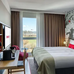 Intercityhotel Zuerich Airport Рюмланг